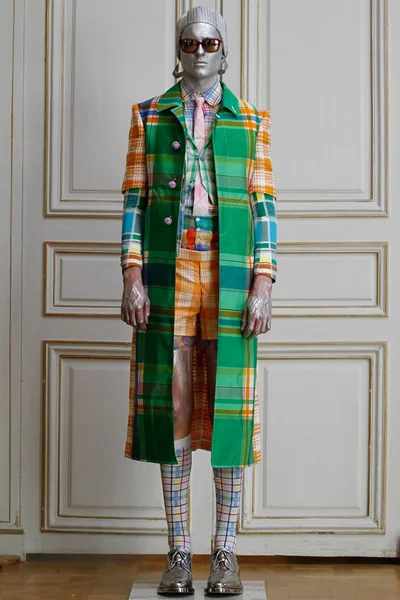 Look 27